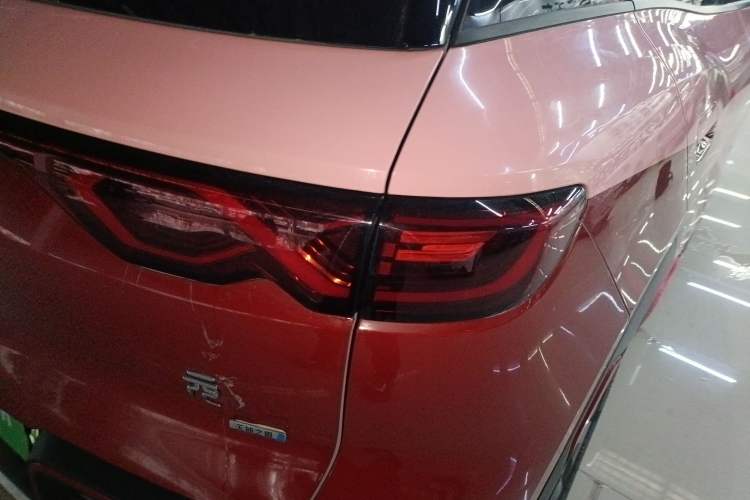 Used BYD Yuan UP 2025 Intelligent Driving Version 401 KM Dynamic Edition Exterior 6