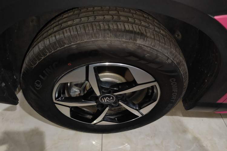 Used BYD Yuan UP 2025 Intelligent Driving Version 401 km Leading Edition Exterior 7