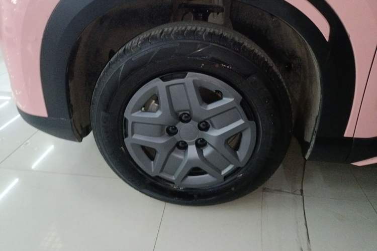 Used BYD Yuan UP 2025 Intelligent Driving Version 401 KM Dynamic Edition Exterior 7