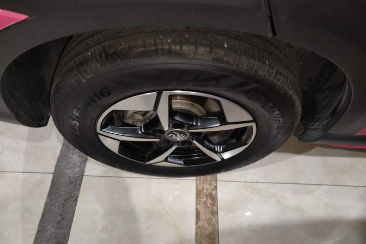 Used BYD Yuan UP 2025 Intelligent Driving Version 401 km Leading Edition Exterior 8