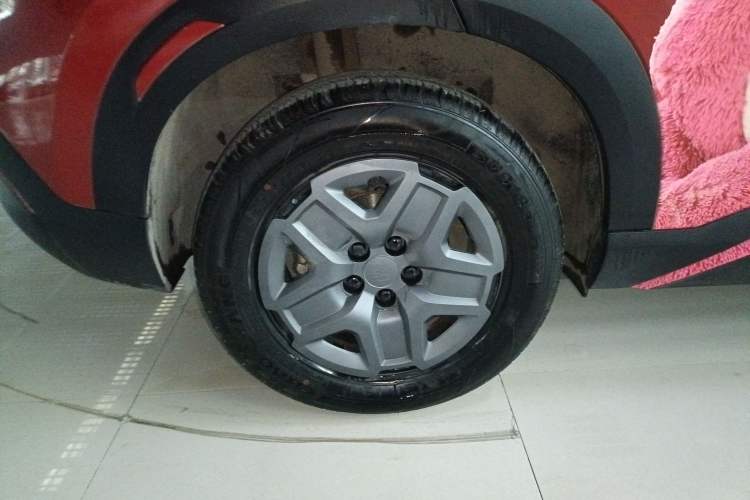 Used BYD Yuan UP 2025 Intelligent Driving Version 401 KM Dynamic Edition Exterior 8
