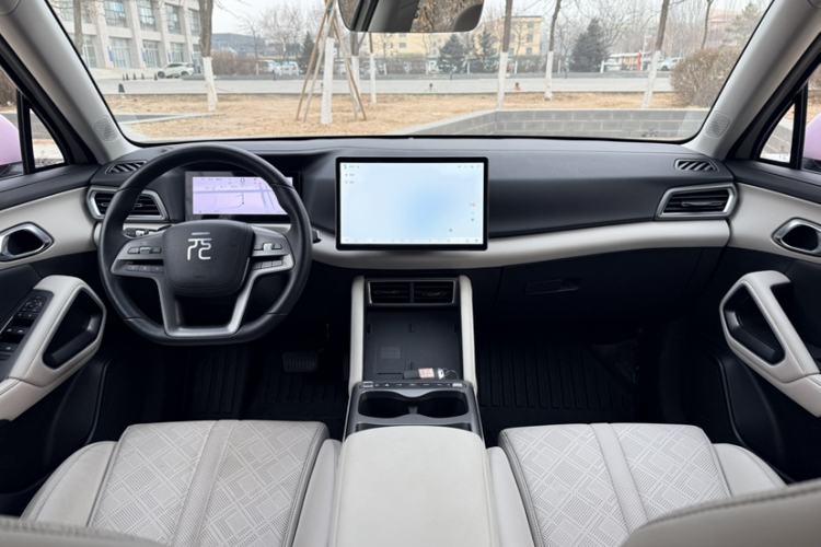 Used BYD Yuan UP 2025 Intelligent Driving Version 401 km Leading Edition Interior 1