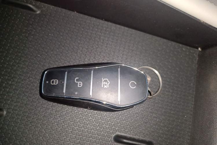 Used BYD Yuan UP 2025 Intelligent Driving Version 401 KM Dynamic Edition Interior 1