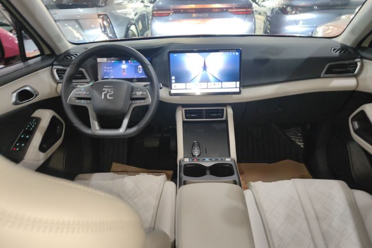 Used BYD Yuan UP 2025 Intelligent Driving Version 401 km Leading Edition Interior 2
