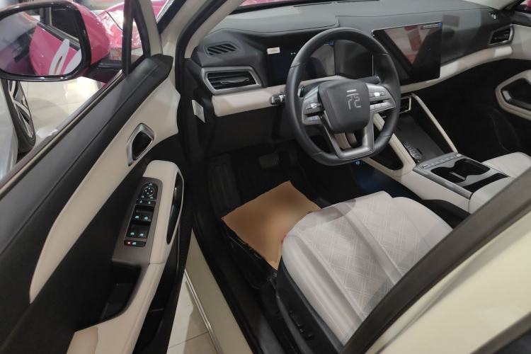 Used BYD Yuan UP 2025 Intelligent Driving Version 401 km Leading Edition Interior 3