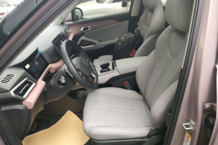 Used BYD Yuan UP 2025 Intelligent Driving Version 401 km Beyond-Range Edition Left Front Seat