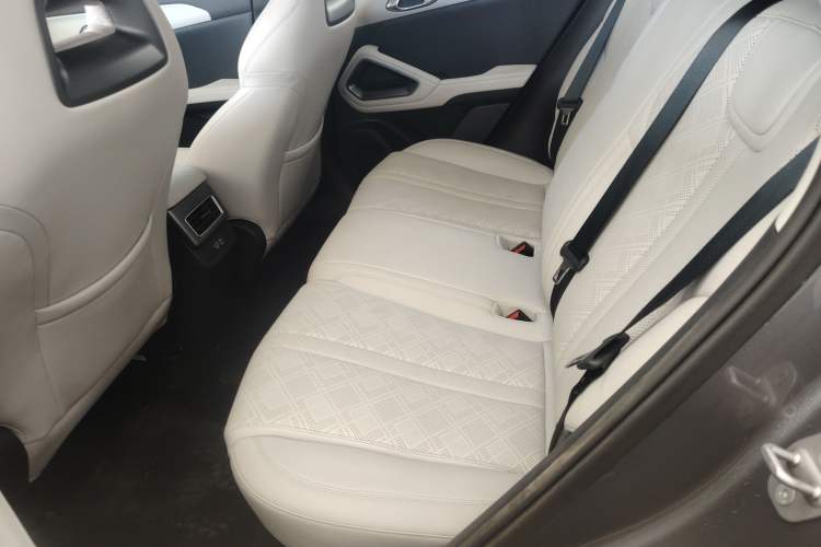 Used BYD Yuan UP 2025 Intelligent Driving Version 401 km Beyond-Range Edition Left Rear Seat