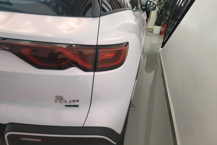 Used BYD Yuan UP 2025 Intelligent Driving Version 401 km Beyond-Range Edition Right Rear Taillight