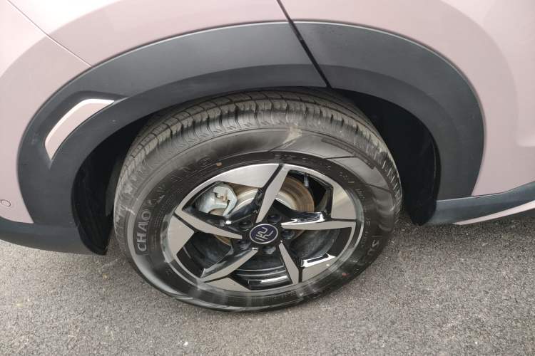 Used BYD Yuan UP 2025 Intelligent Driving Version 401 km Beyond-Range Edition Right Rear Wheel Hub