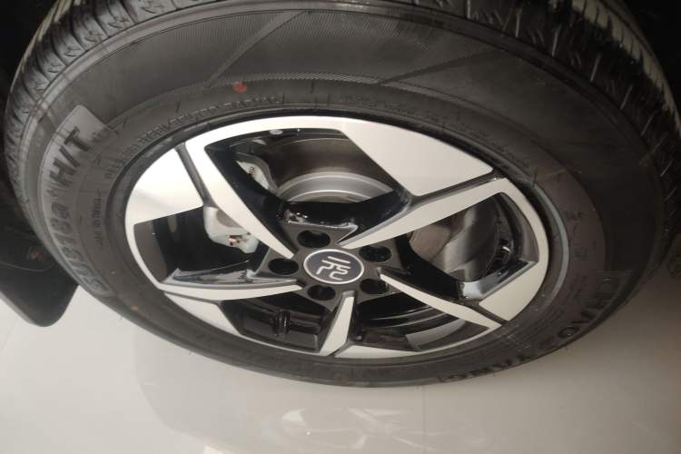 Used BYD Yuan UP 2025 Intelligent Driving Version 401 km Beyond-Range Edition Right Rear Wheel Hub