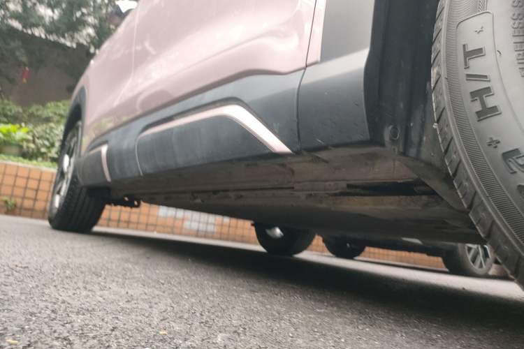 Used BYD Yuan UP 2025 Intelligent Driving Version 401 km Beyond-Range Edition Right Side Sill