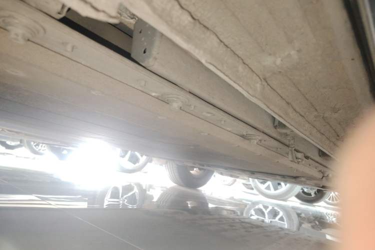 Used BYD Yuan UP 2025 Intelligent Driving Version 401 km Beyond-Range Edition Right Side Sill