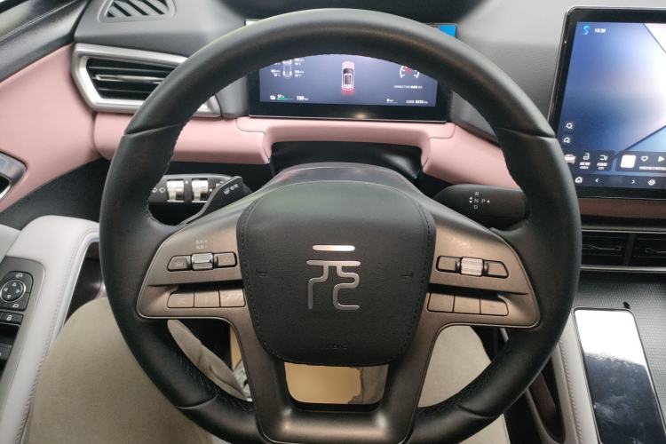 Used BYD Yuan UP 2025 Intelligent Driving Version 401 km Beyond-Range Edition Steering Wheel