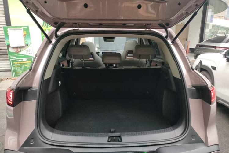 Used BYD Yuan UP 2025 Intelligent Driving Version 401 km Beyond-Range Edition Trunk