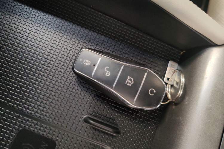 Used BYD Yuan UP 2025 Intelligent Driving Version 401 km Leading Edition Vehicle Key