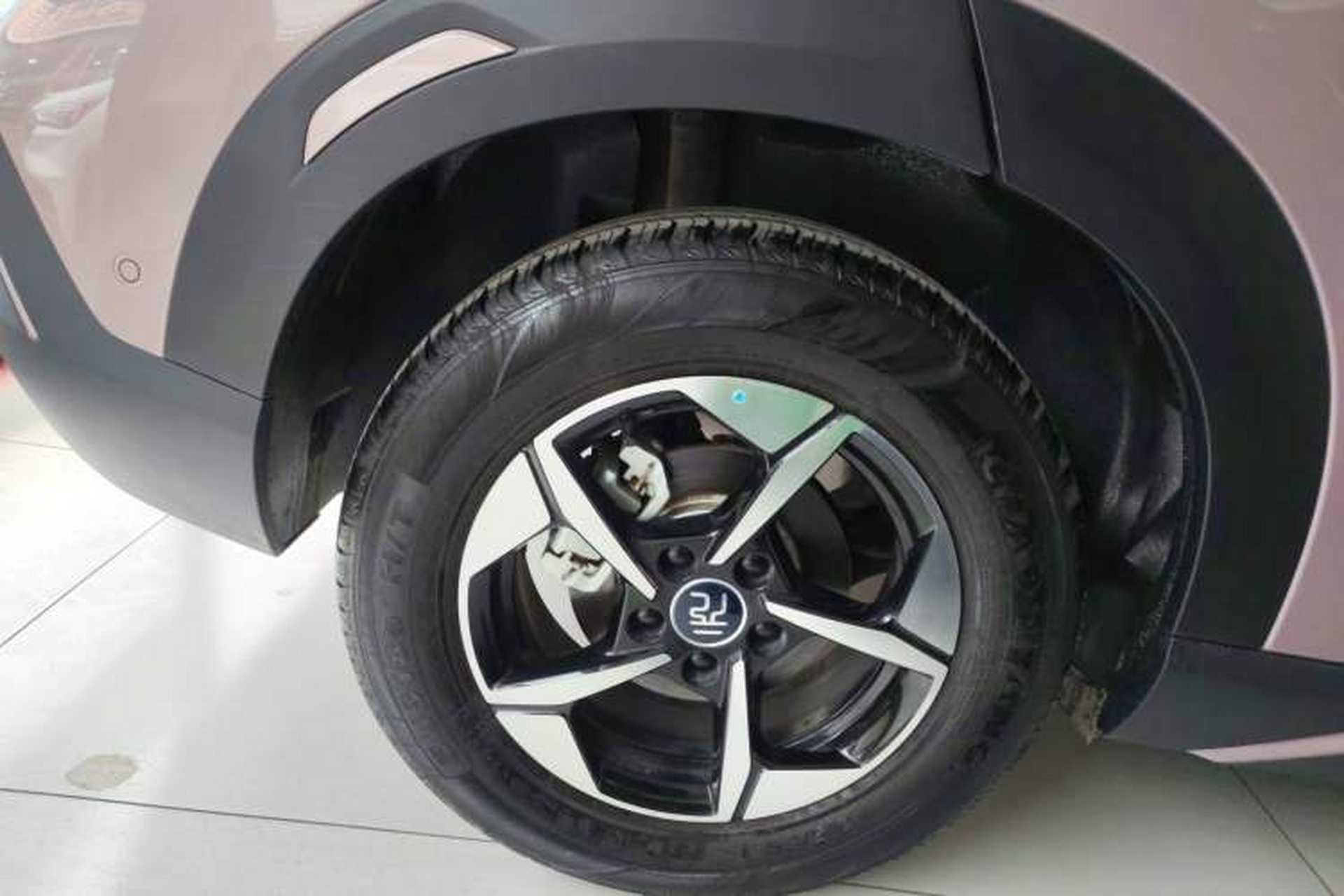 Used BYD Yuan UP 2025 Intelligent Driving Version 401 km Beyond-Range Edition Right Rear Wheel Hub