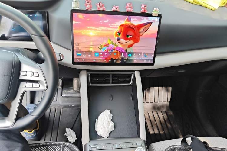 Used BYD Yuan UP 2025 Intelligent Driving Version 401 km Leading Edition Audio And AC Panel