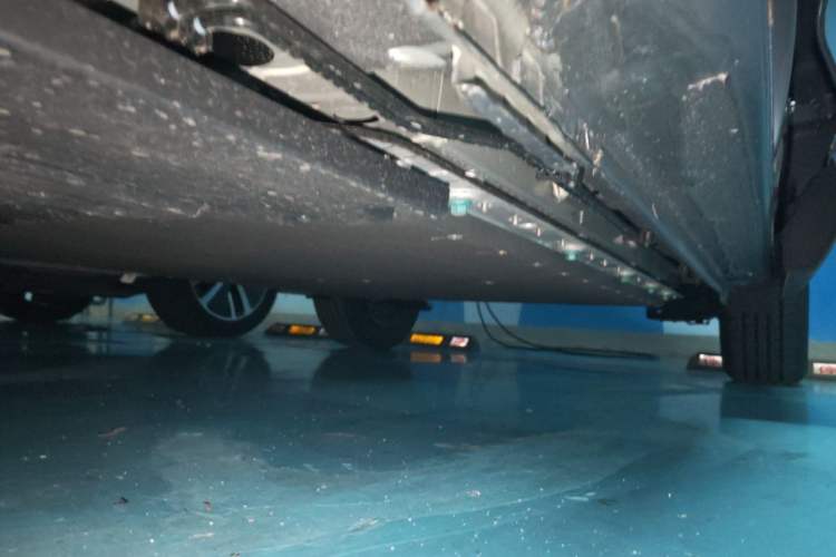 Used BYD Yuan UP 2025 Intelligent Driving Version 401 KM Dynamic Edition Chassis Front Left
