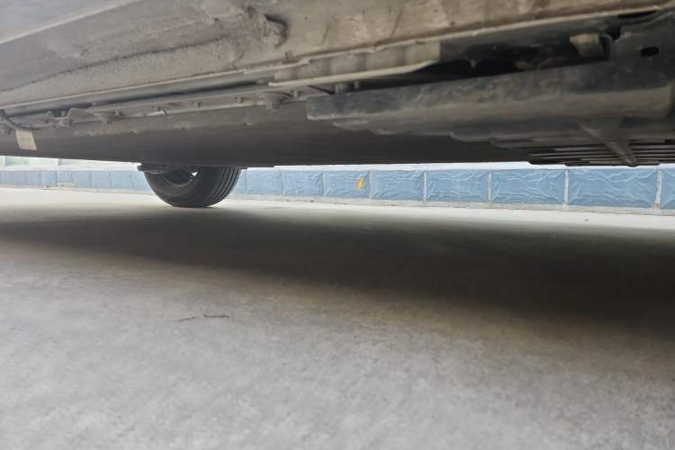 Used BYD Yuan UP 2025 Intelligent Driving Version 401 KM Dynamic Edition Chassis Front Right