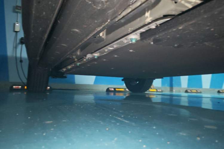 Used BYD Yuan UP 2025 Intelligent Driving Version 401 KM Dynamic Edition Chassis Front Right