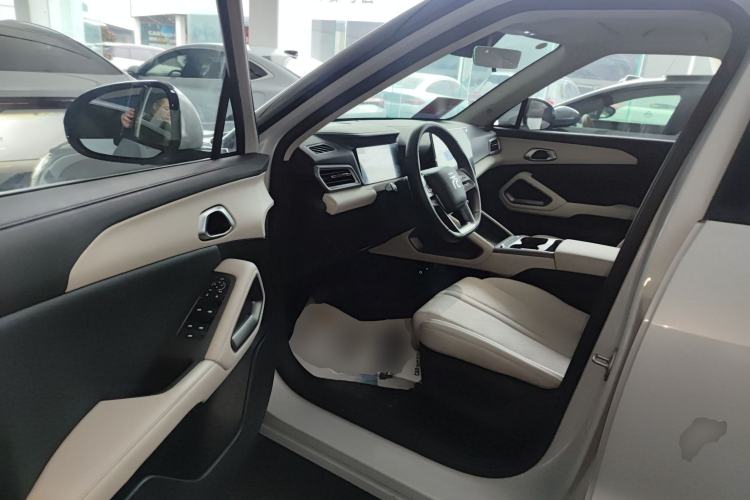 Used BYD Yuan UP 2025 Intelligent Driving Version 401 km Leading Edition Driver Seat