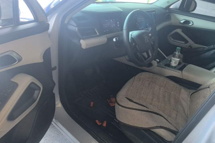Used BYD Yuan UP 2025 Intelligent Driving Version 401 KM Dynamic Edition Driver Seat