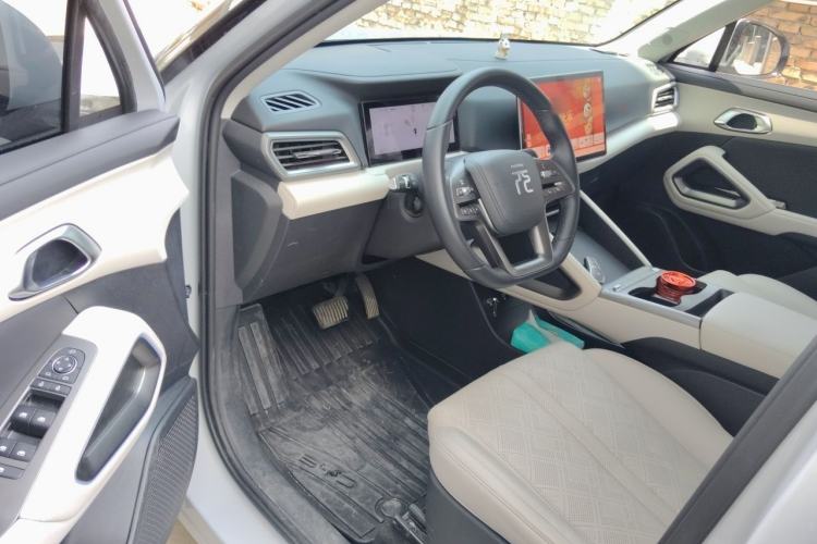 Used BYD Yuan UP 2025 Intelligent Driving Version 401 KM Dynamic Edition Driver Seat