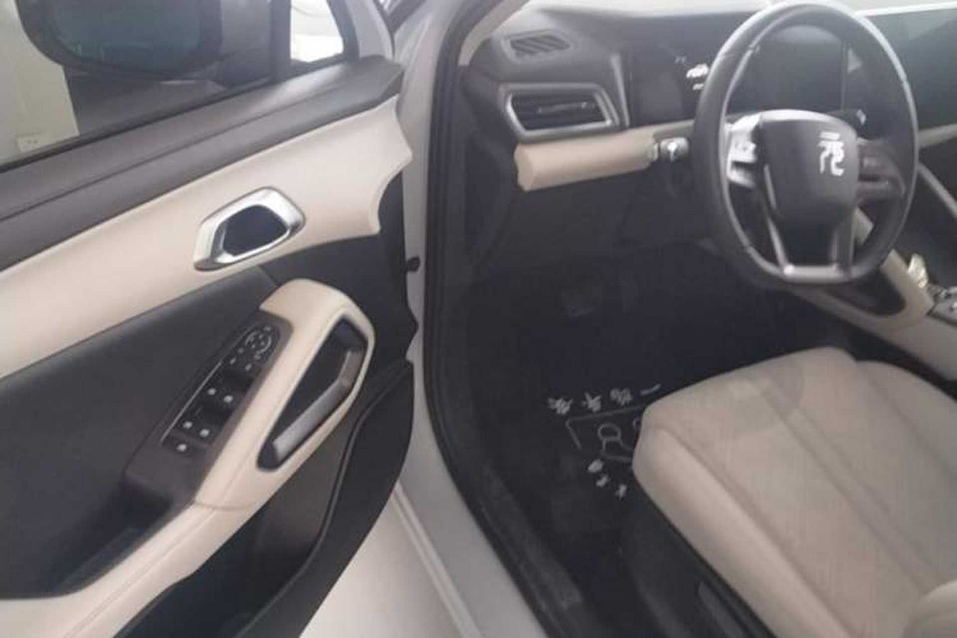 Used BYD Yuan UP 2025 Intelligent Driving Version 401 KM Dynamic Edition Driver Seat
