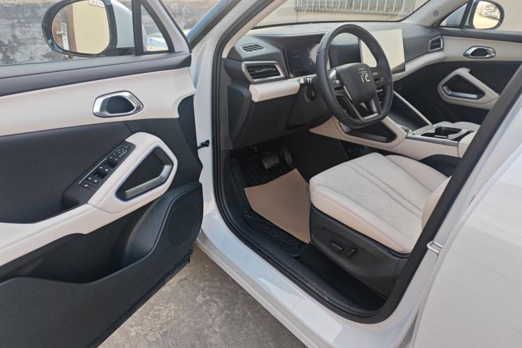 Used BYD Yuan UP 2025 Intelligent Driving Version 401 km Leading Edition Driver Seat