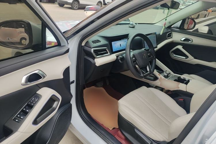 Used BYD Yuan UP 2025 Intelligent Driving Version 401 KM Dynamic Edition Driver Seat