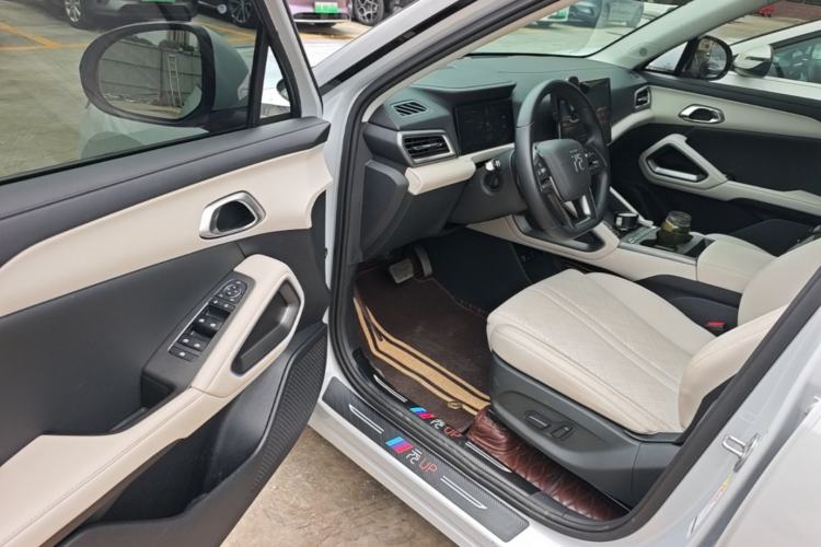 Used BYD Yuan UP 2025 Intelligent Driving Version 401 km Leading Edition Driver Seat