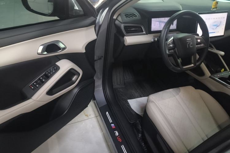 Used BYD Yuan UP 2025 Intelligent Driving Version 401 KM Dynamic Edition Driver Seat