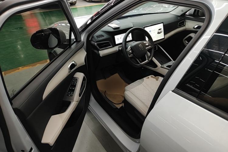 Used BYD Yuan UP 2025 Intelligent Driving Version 401 KM Dynamic Edition Driver Seat