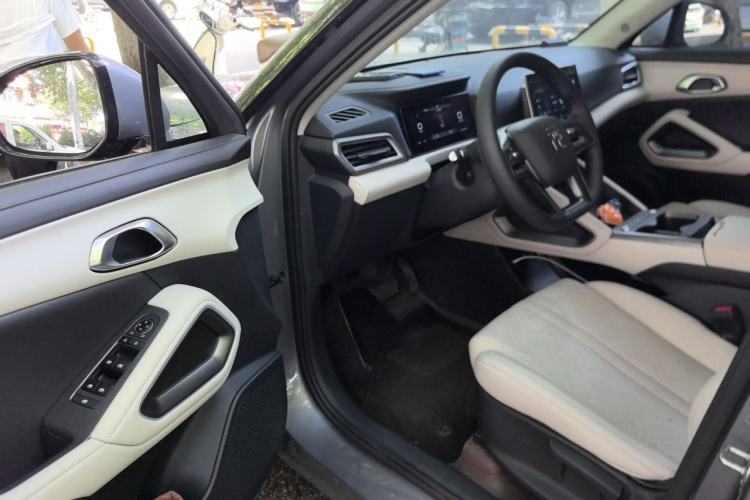 Used BYD Yuan UP 2025 Model 301KM Leading Version Driver Seat