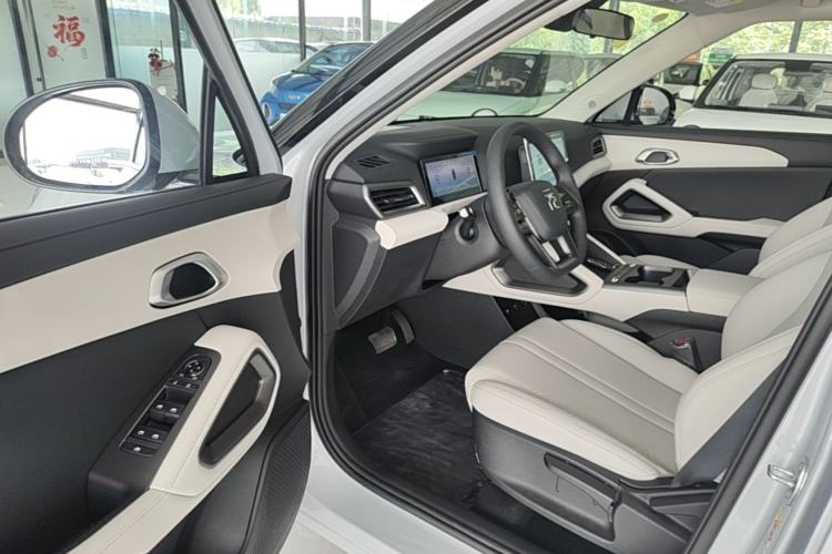 Used BYD Yuan UP 2025 Model 301KM Leading Version Driver Seat