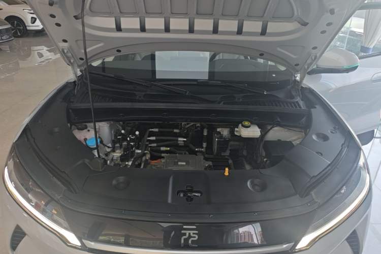 Used BYD Yuan UP 2025 Intelligent Driving Version 401 km Leading Edition Engine Bay