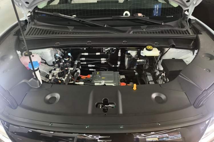 Used BYD Yuan UP 2025 Model 301KM Leading Version Engine Bay