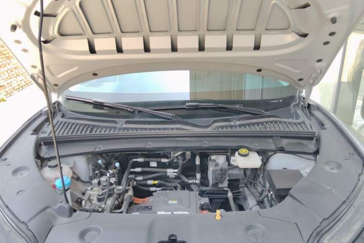 Used BYD Yuan UP 2025 Intelligent Driving Version 401 KM Dynamic Edition Engine Bay