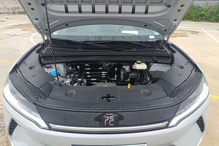 Used BYD Yuan UP 2025 Model 301KM Leading Version Engine Bay