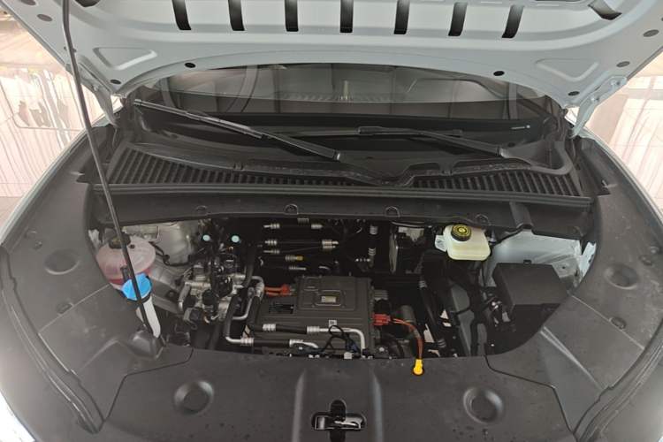 Used BYD Yuan UP 2025 Model 301KM Leading Version Engine Bay