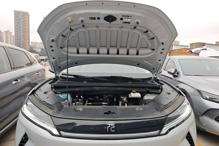 Used BYD Yuan UP 2025 Intelligent Driving Version 401 km Beyond-Range Edition Engine Bay