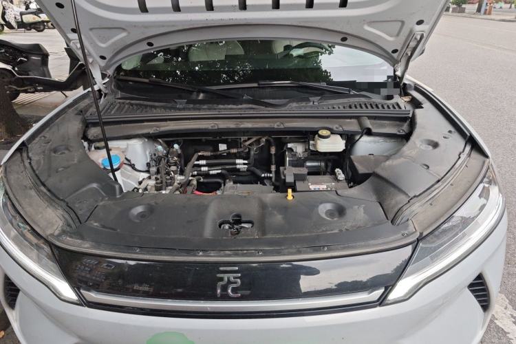 Used BYD Yuan UP 2025 Intelligent Driving Version 401 KM Dynamic Edition Engine Bay