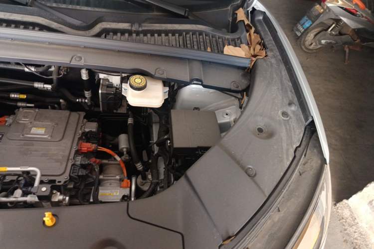 Used BYD Yuan UP 2025 Intelligent Driving Version 401 km Leading Edition Engine Bay Left