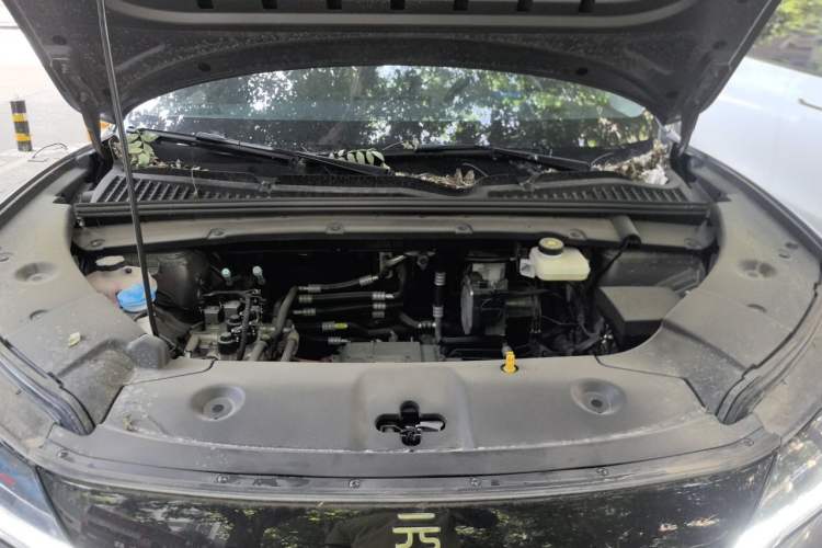 Used BYD Yuan UP 2025 Model 301KM Leading Version Engine Bay