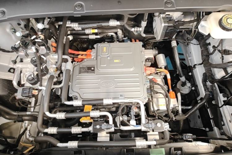 Used BYD Yuan UP 2025 Model 301KM Leading Version Engine Bay