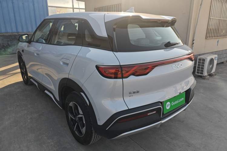 Used BYD Yuan UP 2025 Intelligent Driving Version 401 km Leading Edition Exterior 2