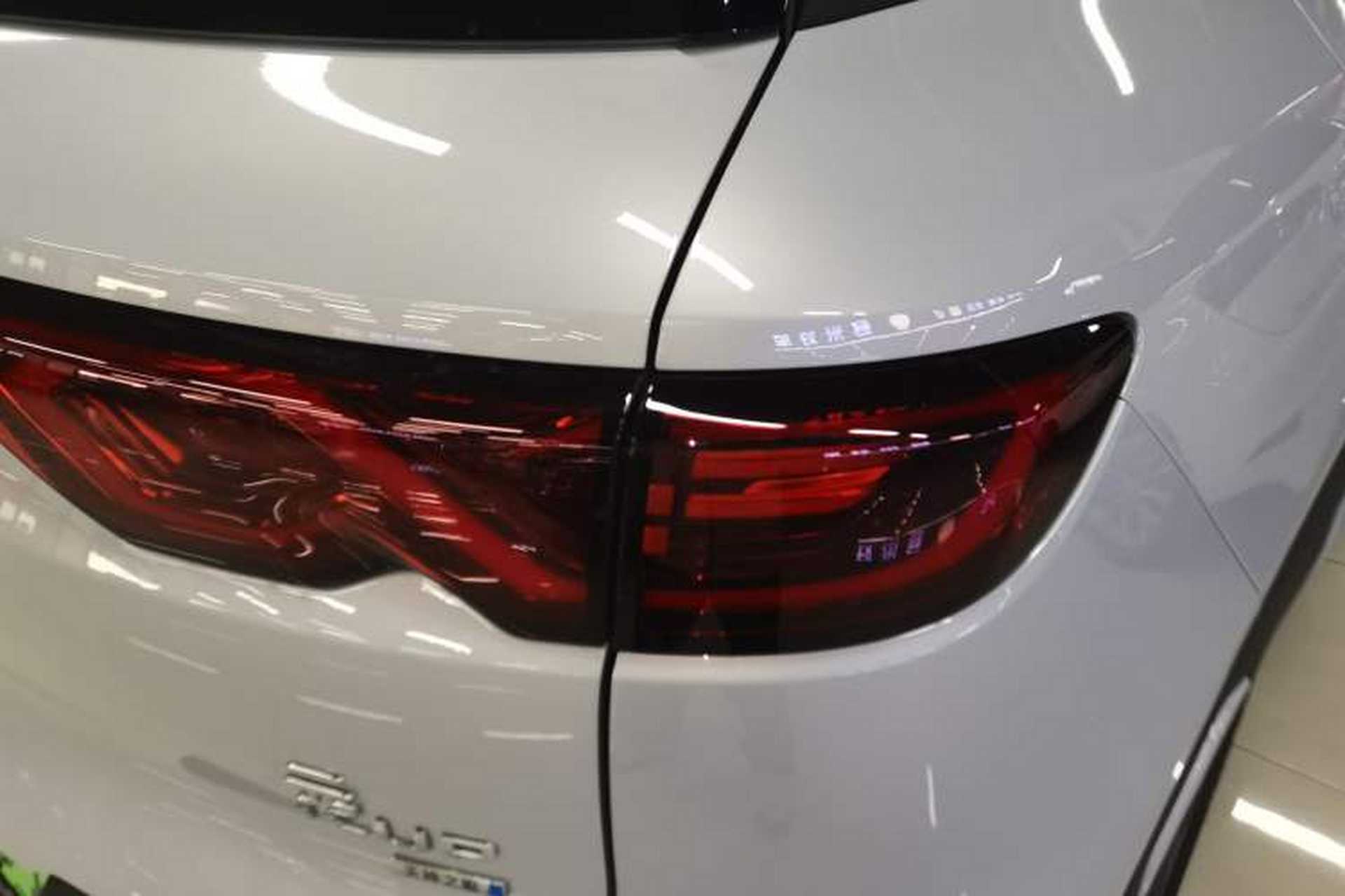 Used BYD Yuan UP 2025 Intelligent Driving Version 401 KM Dynamic Edition Exterior 3