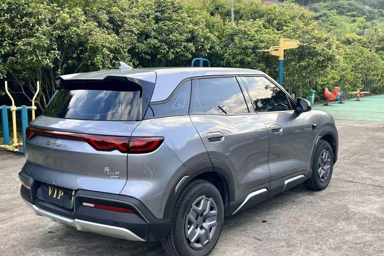 Used BYD Yuan UP 2025 Intelligent Driving Version 401 KM Dynamic Edition Exterior 4