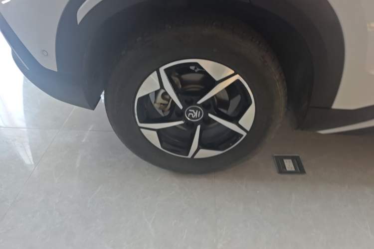 Used BYD Yuan UP 2025 Intelligent Driving Version 401 km Leading Edition Exterior 5