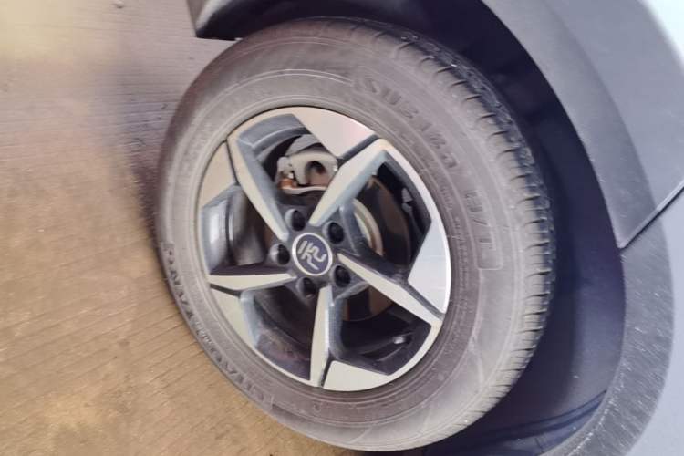Used BYD Yuan UP 2025 Intelligent Driving Version 401 km Leading Edition Exterior 5